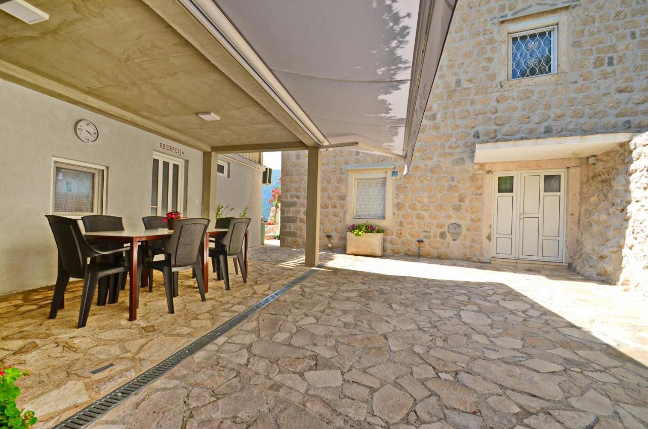 Tau Mir I Dobro Apartment Kotor Ngoại thất bức ảnh